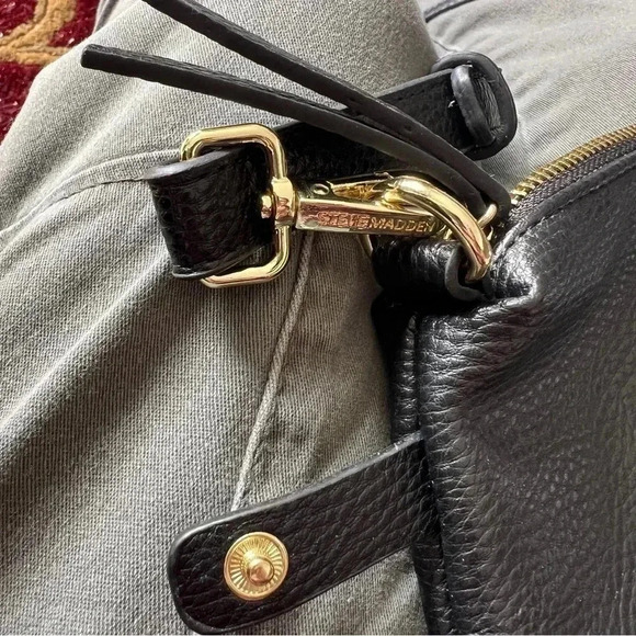 Steve Madden NEW Without Tags Jet Black Pebble Leather Crossbody Bag Purse - Picture 5 of 16